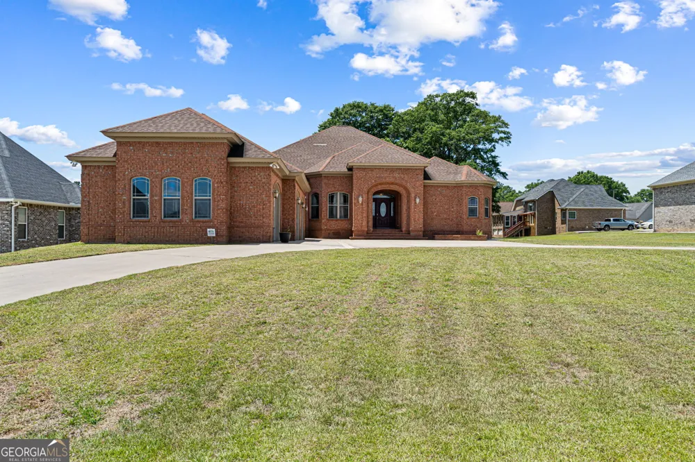 215 Little Hickory DR Lizella, GA 31052