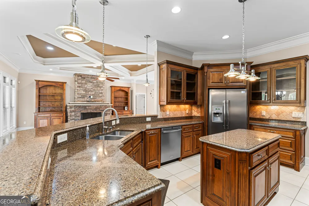 215 Little Hickory DR Lizella, GA 31052