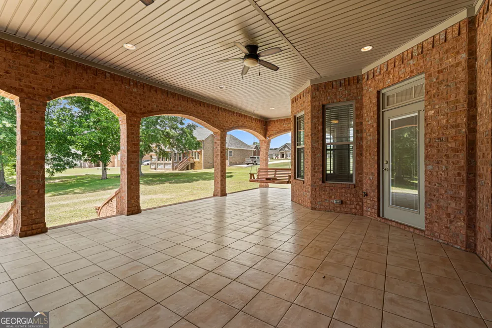 215 Little Hickory DR Lizella, GA 31052