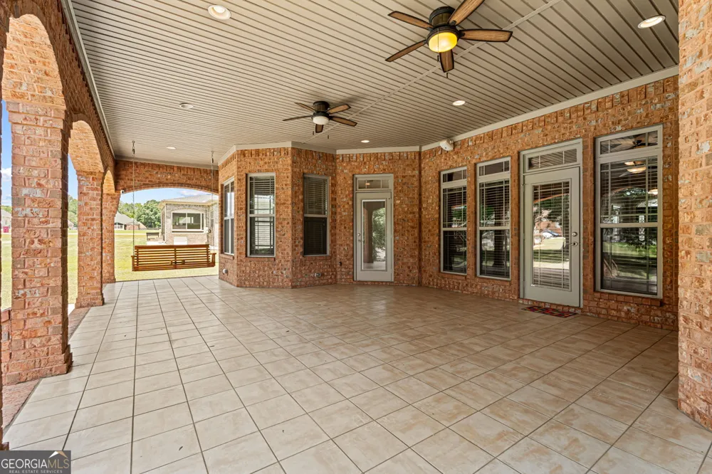 215 Little Hickory DR Lizella, GA 31052