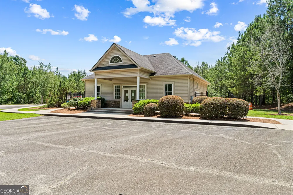 215 Little Hickory DR Lizella, GA 31052
