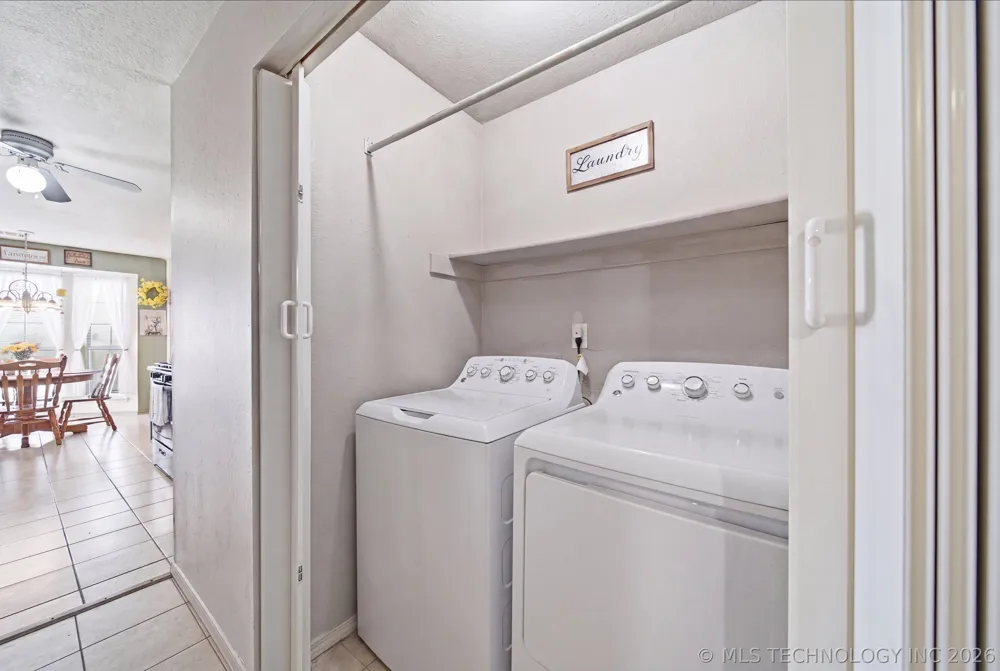 17787 S Santa Fe Street Mounds, OK 74047