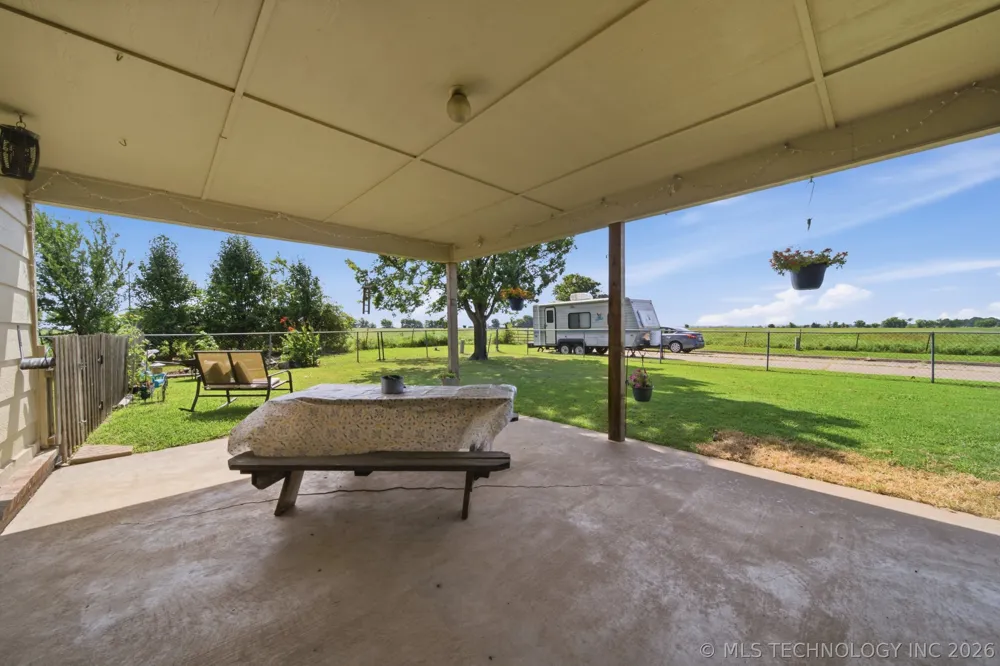 17787 S Santa Fe Street Mounds, OK 74047