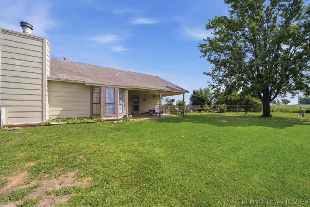 17787 S Santa Fe Street Mounds, OK 74047