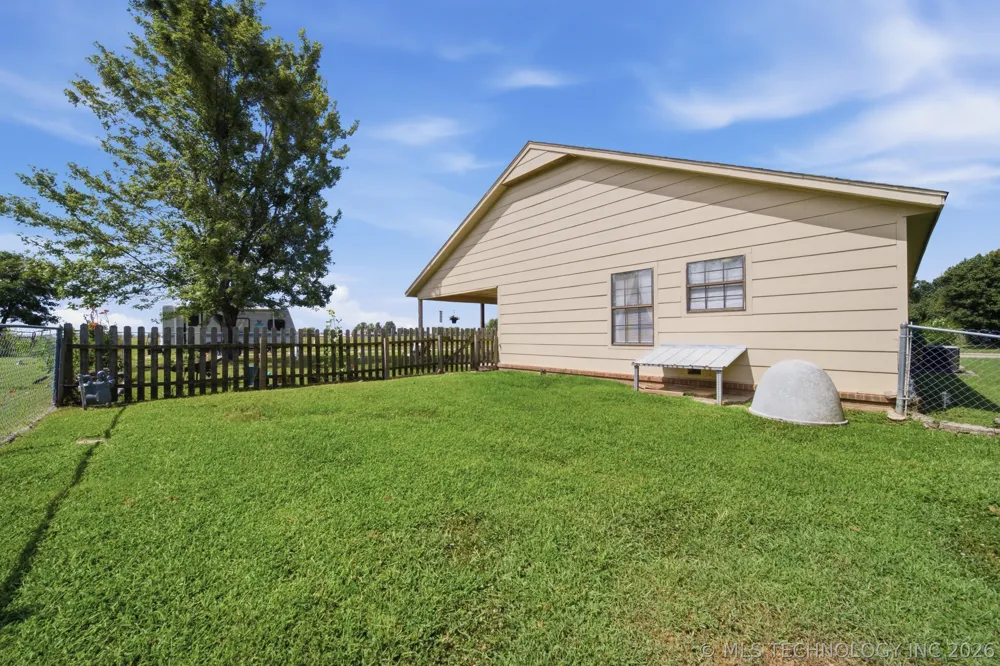 17787 S Santa Fe Street Mounds, OK 74047