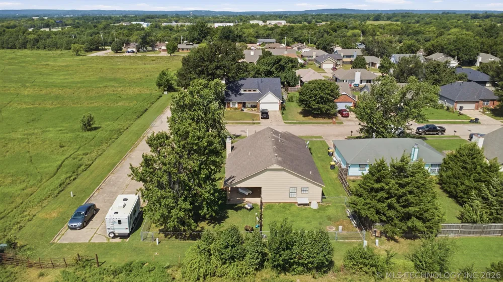 17787 S Santa Fe Street Mounds, OK 74047