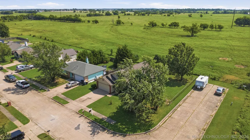 17787 S Santa Fe Street Mounds, OK 74047