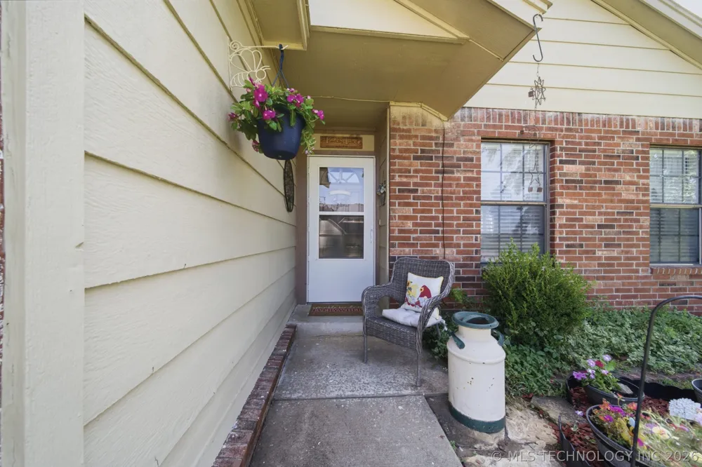17787 S Santa Fe Street Mounds, OK 74047