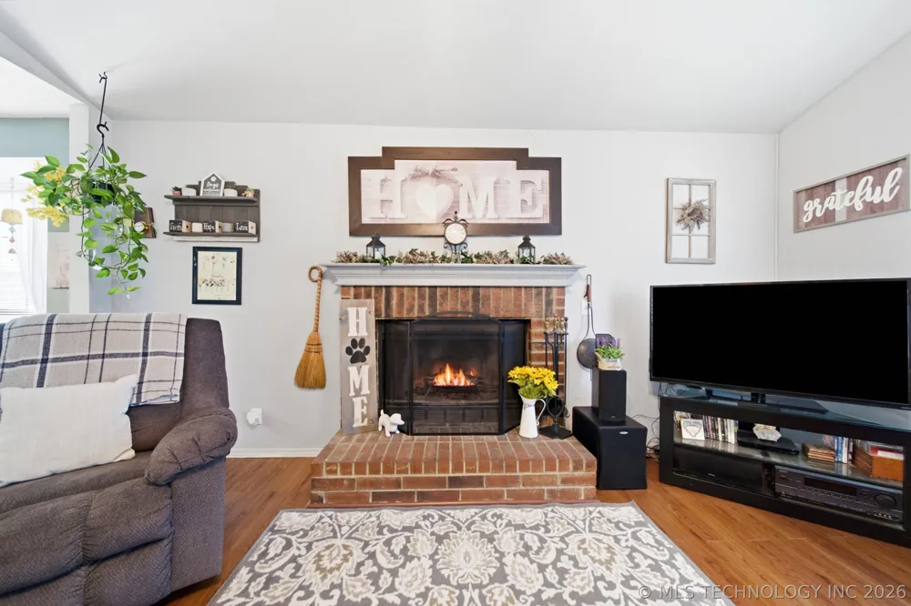 17787 S Santa Fe Street Mounds, OK 74047