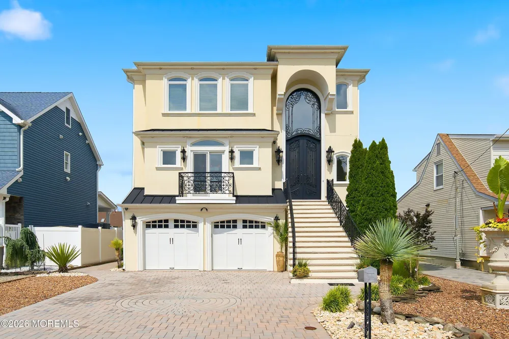 14 Lagoon Drive W Toms River, NJ 08753