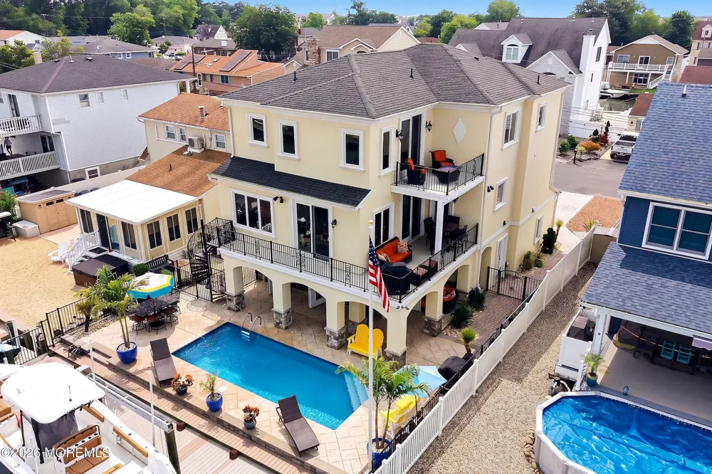 14 Lagoon Drive W Toms River, NJ 08753