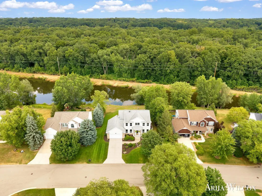 926 Dogwood Meadows Drive SE #45 Ada, MI 49301