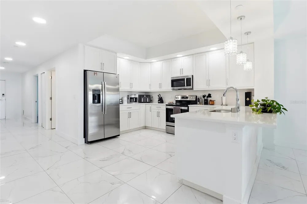 415 ISLAND WAY #204 Clearwater, FL 33767