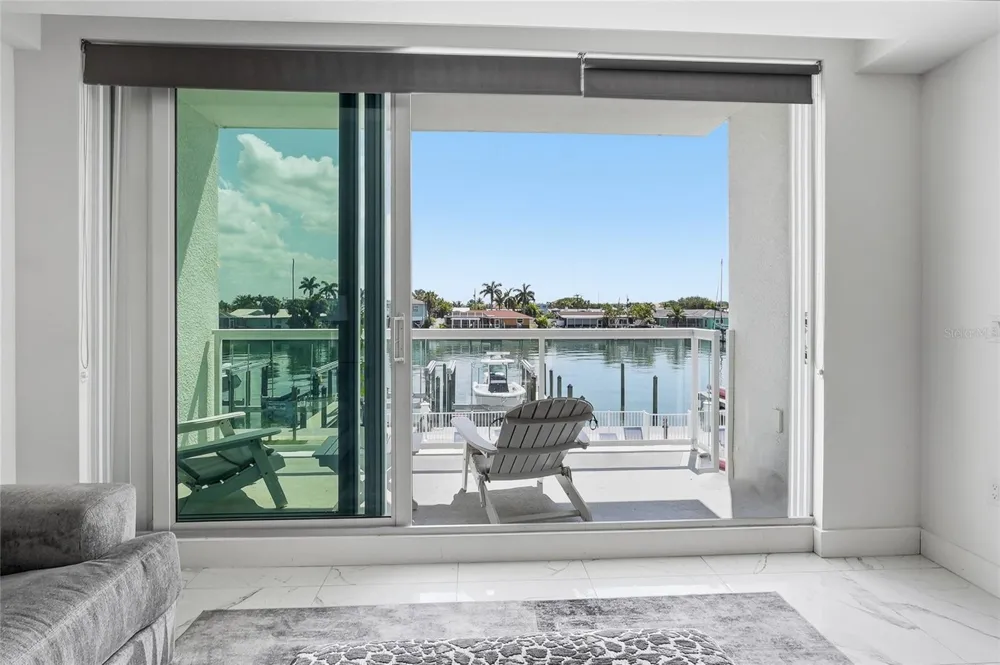 415 ISLAND WAY #204 Clearwater, FL 33767