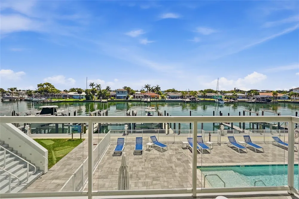 415 ISLAND WAY #204 Clearwater, FL 33767