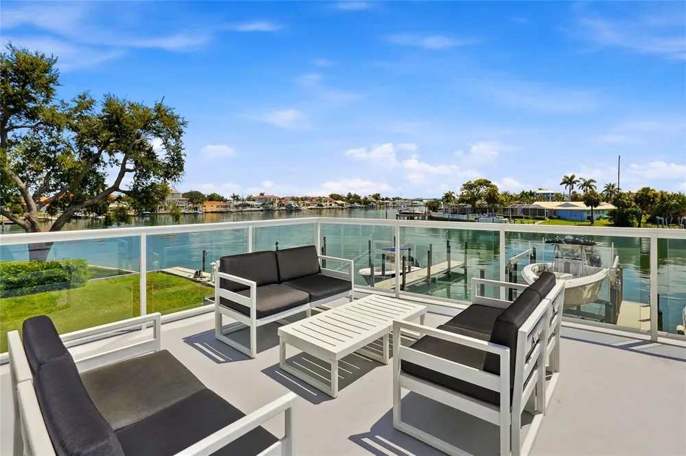 415 ISLAND WAY #204 Clearwater, FL 33767