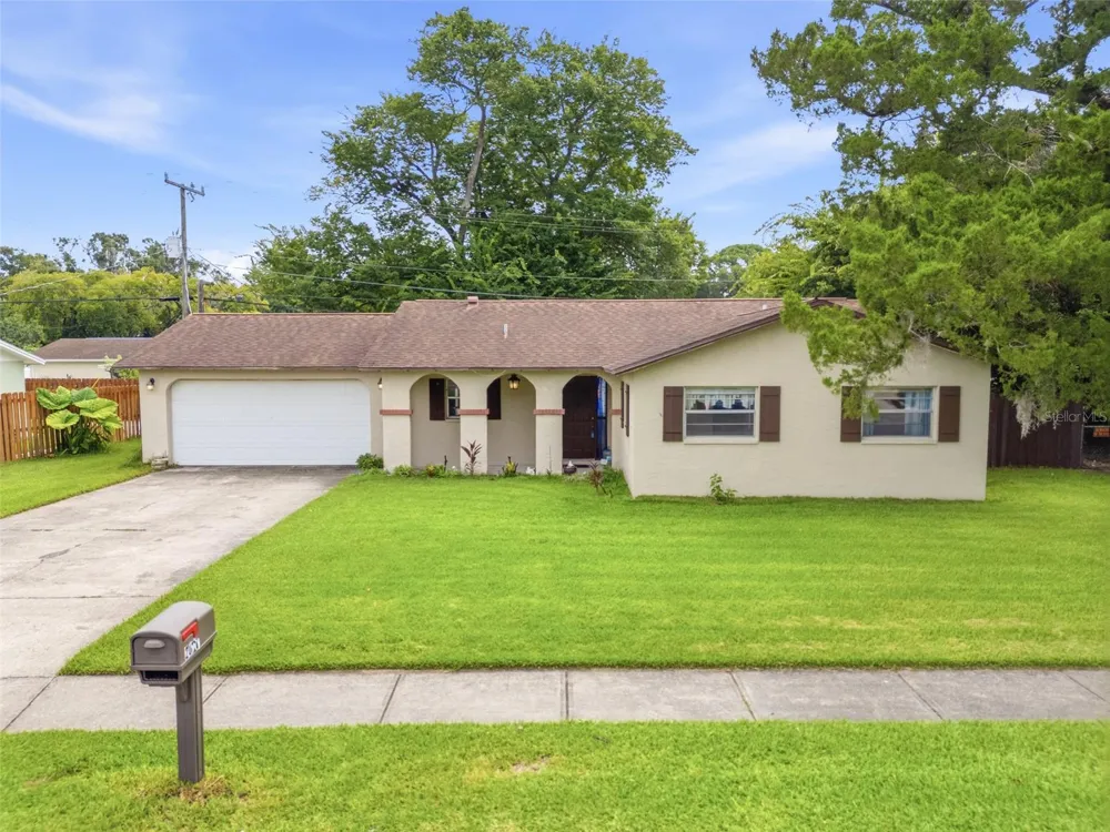 2021 ORIOLE LANE South Daytona, FL 32119