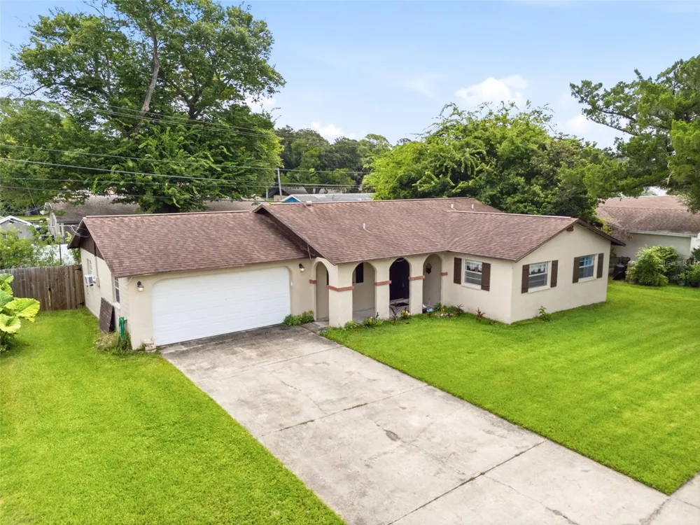 2021 ORIOLE LANE South Daytona, FL 32119