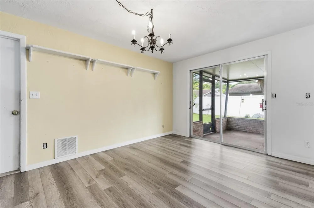 2021 ORIOLE LANE South Daytona, FL 32119