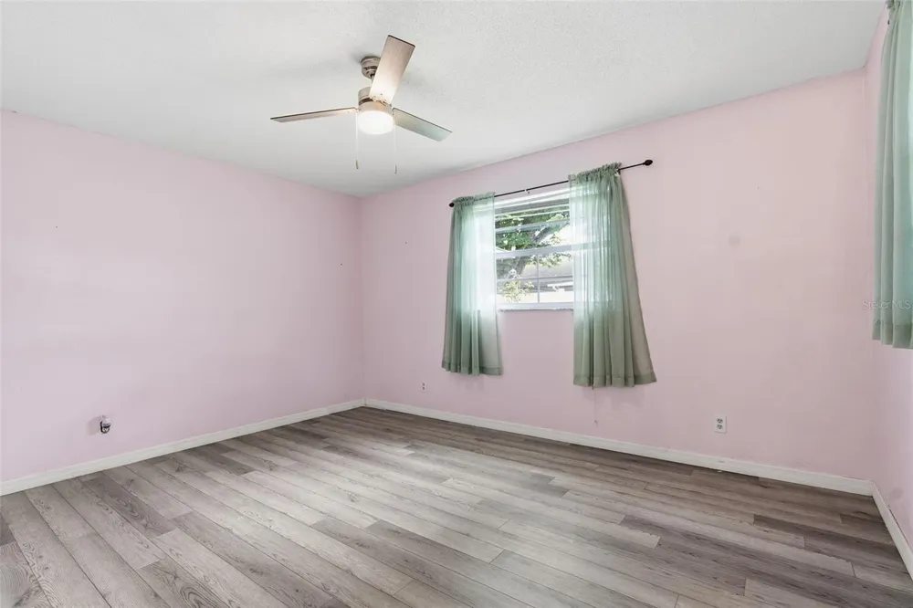 2021 ORIOLE LANE South Daytona, FL 32119