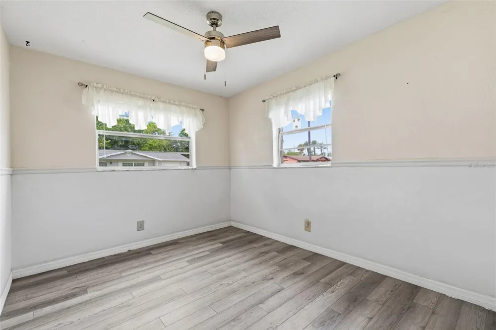 2021 ORIOLE LANE South Daytona, FL 32119