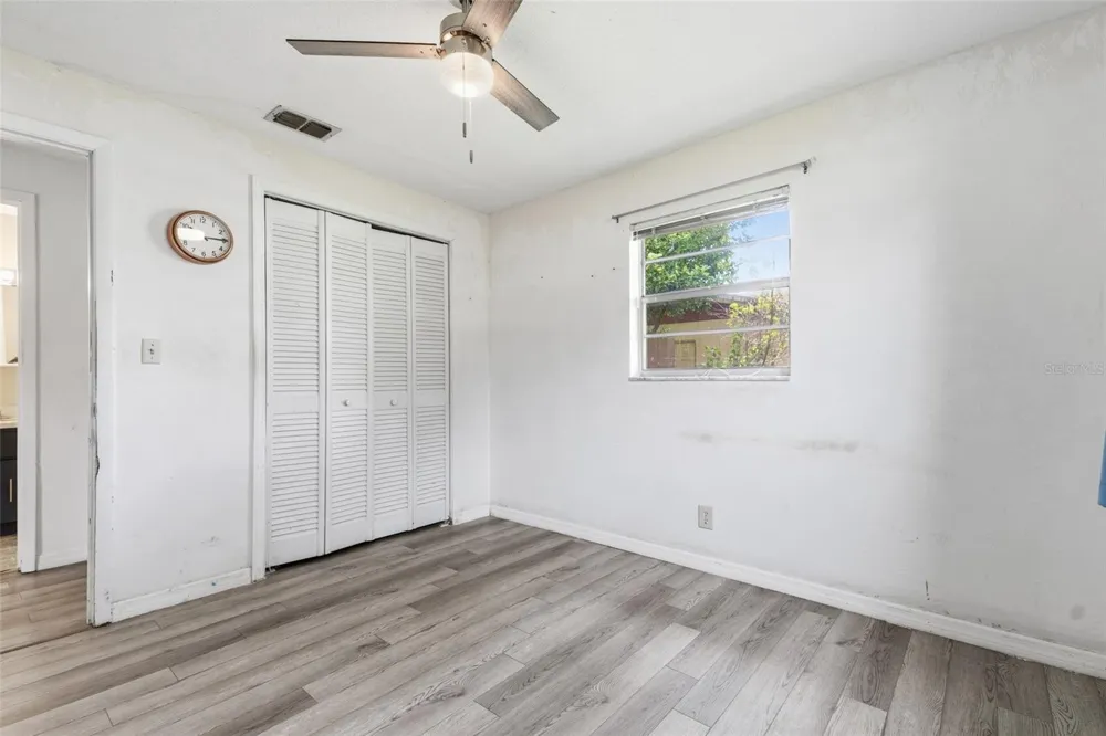 2021 ORIOLE LANE South Daytona, FL 32119