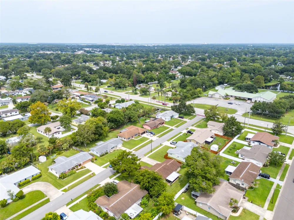 2021 ORIOLE LANE South Daytona, FL 32119