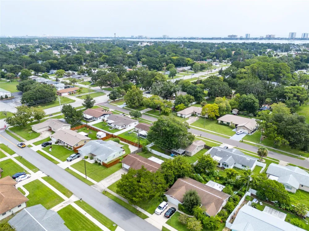 2021 ORIOLE LANE South Daytona, FL 32119