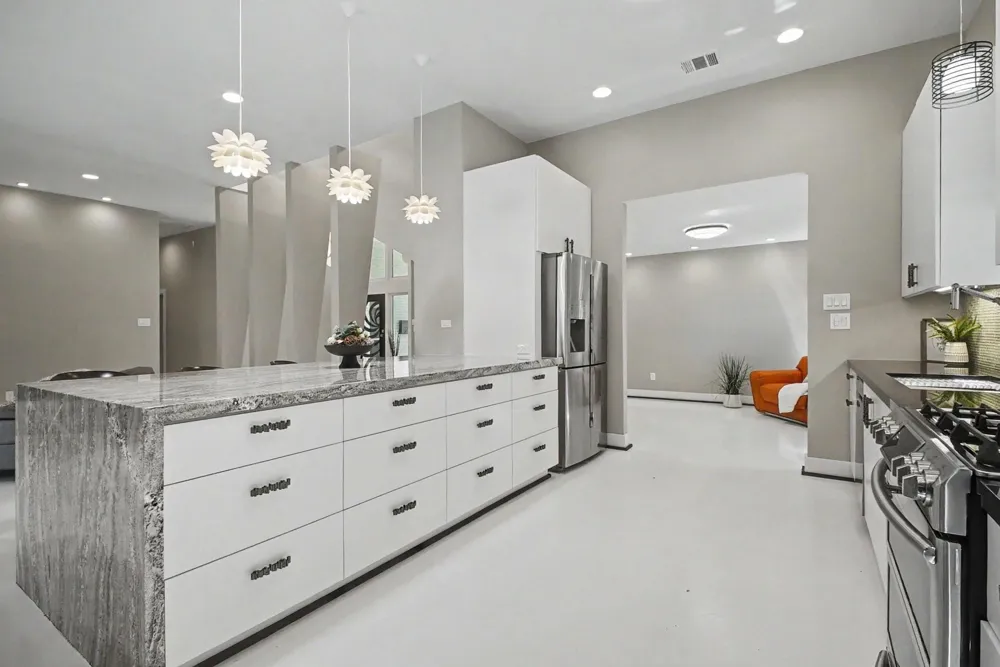 5603 Grape Street Houston, TX 77096
