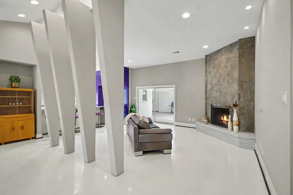 5603 Grape Street Houston, TX 77096