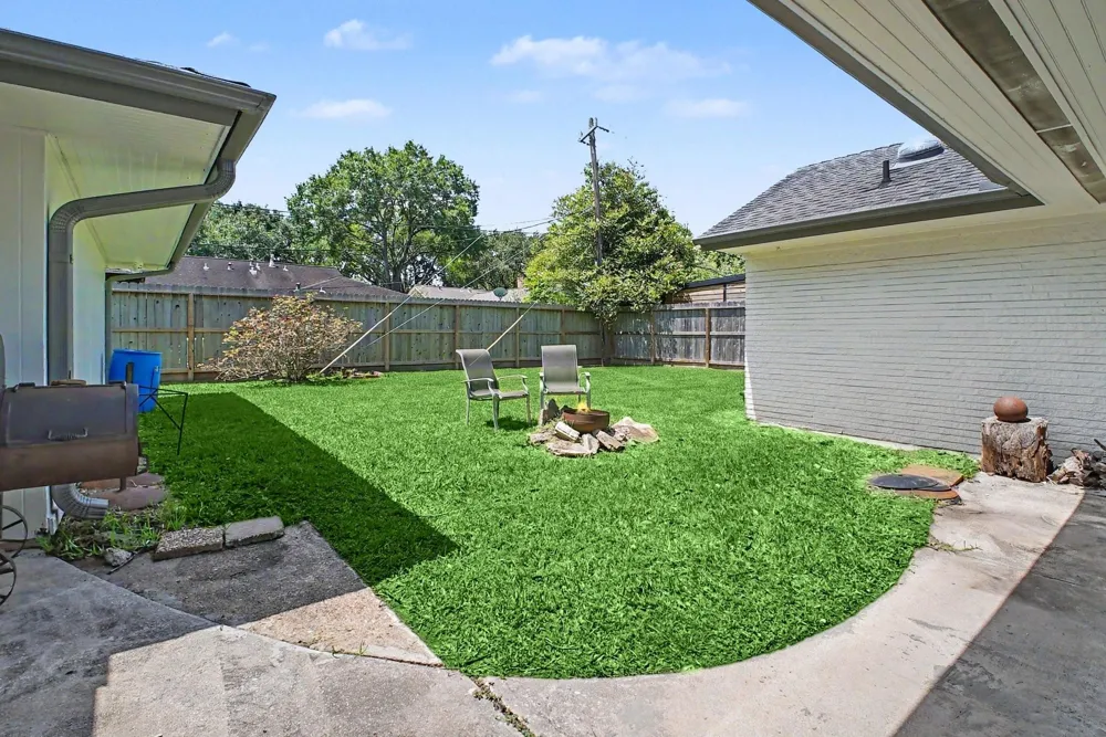 5603 Grape Street Houston, TX 77096
