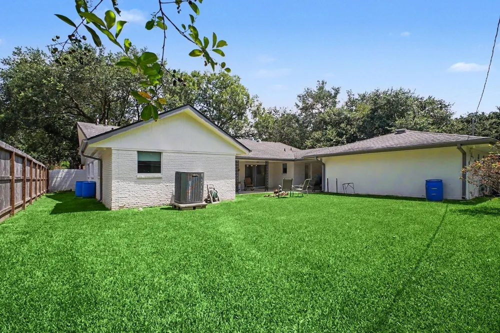 5603 Grape Street Houston, TX 77096