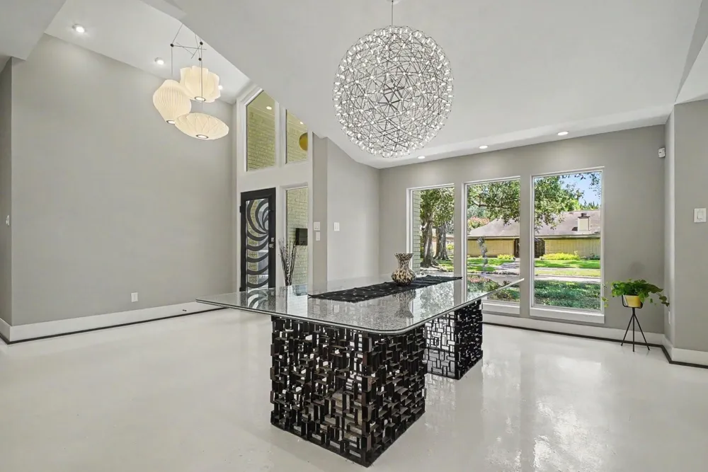 5603 Grape Street Houston, TX 77096