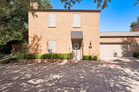 5727 Remington Park Square
