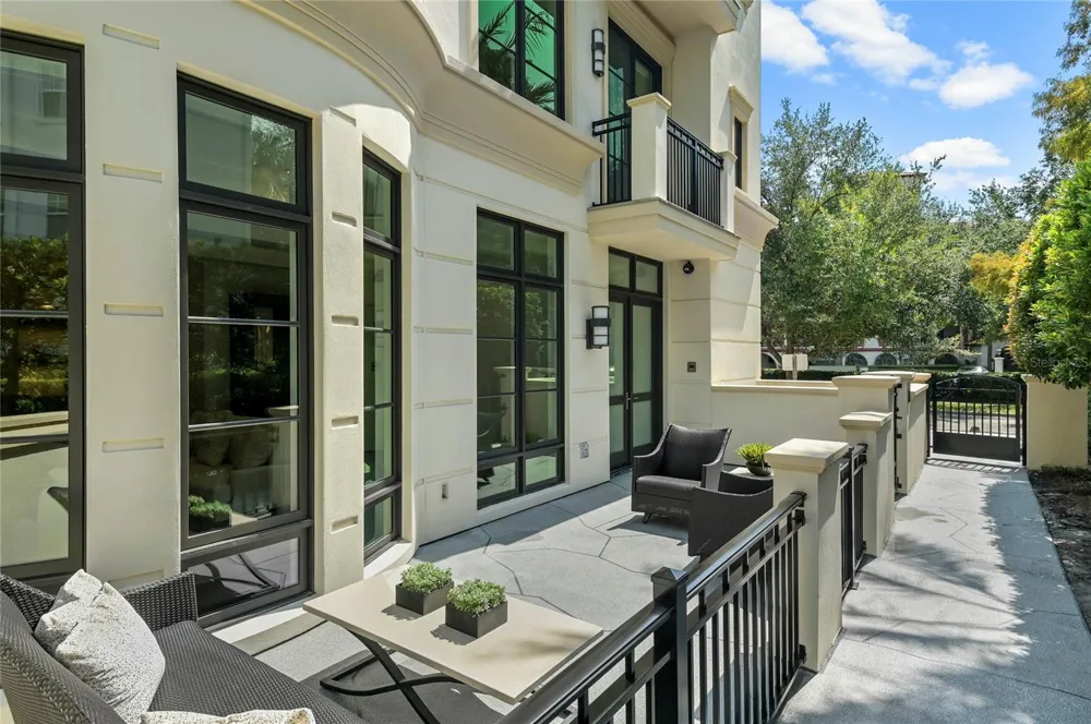 125 S INTERLACHEN AVENUE #1 Winter Park, FL 32789