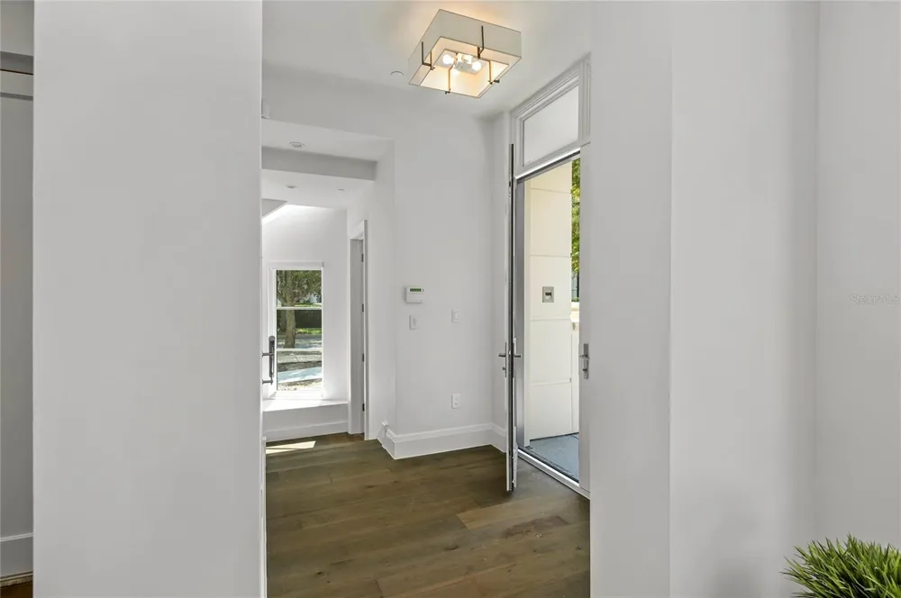 125 S INTERLACHEN AVENUE #1 Winter Park, FL 32789
