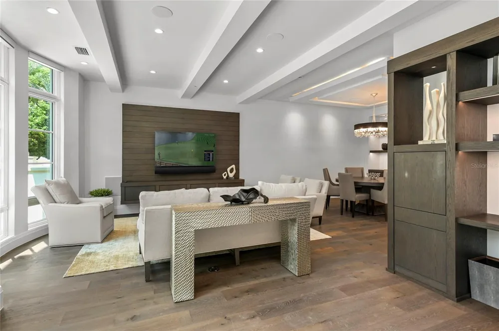 125 S INTERLACHEN AVENUE #1 Winter Park, FL 32789