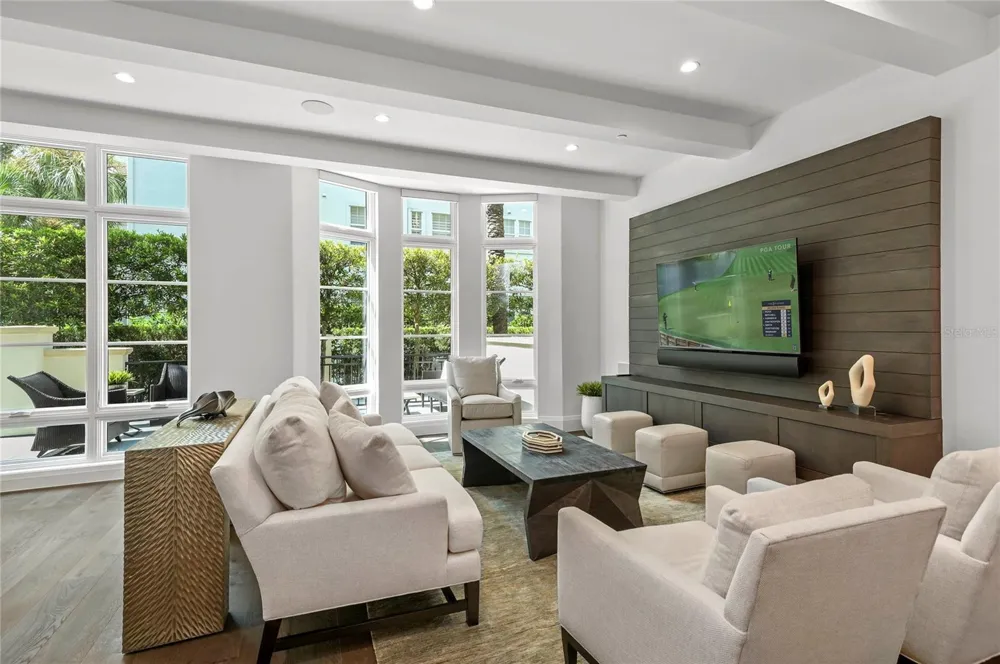 125 S INTERLACHEN AVENUE #1 Winter Park, FL 32789