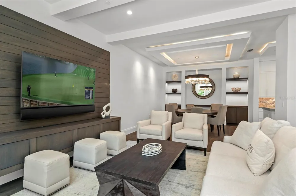 125 S INTERLACHEN AVENUE #1 Winter Park, FL 32789