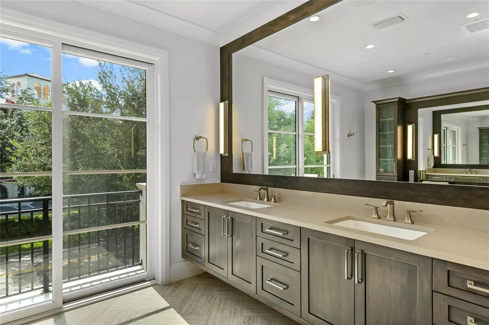 125 S INTERLACHEN AVENUE #1 Winter Park, FL 32789