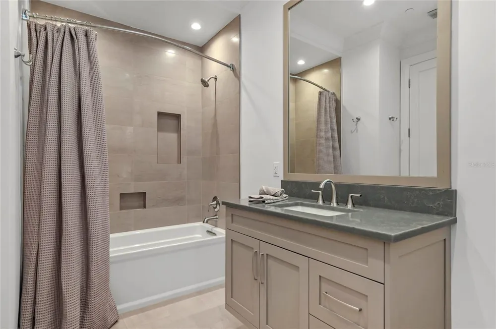 125 S INTERLACHEN AVENUE #1 Winter Park, FL 32789