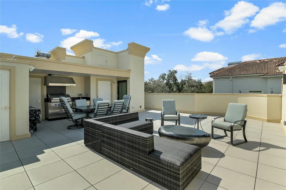 125 S INTERLACHEN AVENUE #1 Winter Park, FL 32789