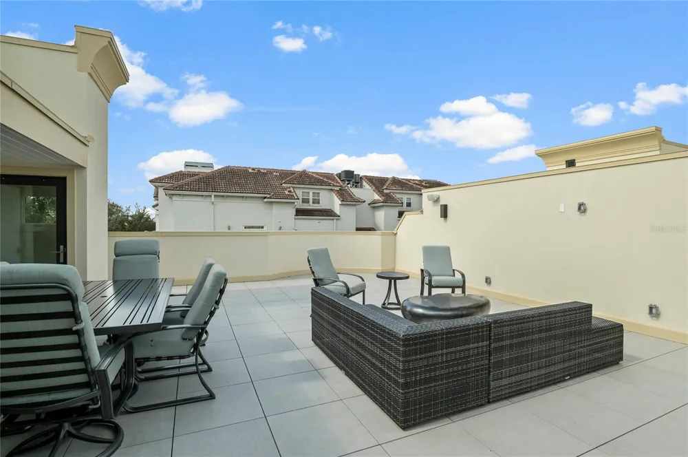 125 S INTERLACHEN AVENUE #1 Winter Park, FL 32789