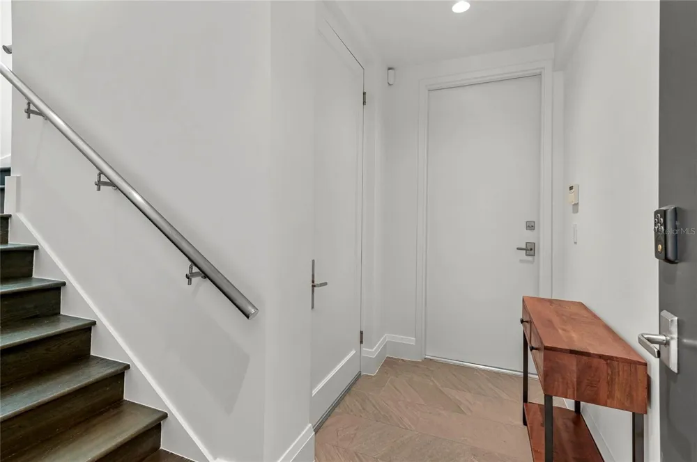 125 S INTERLACHEN AVENUE #1 Winter Park, FL 32789