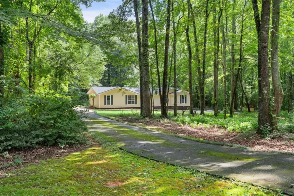 419 Marcella Avenue Sharpsburg, GA 30277