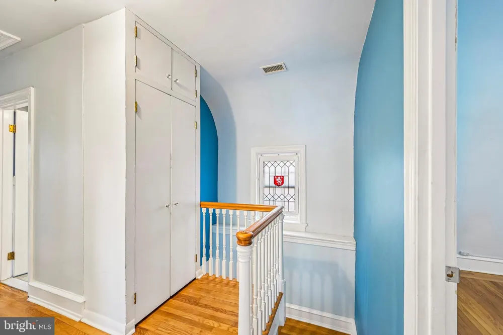 12 WINDSOR CIRCLE Springfield, PA 19064