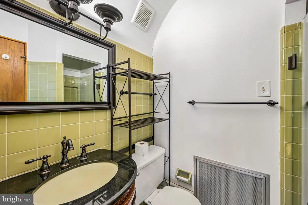 12 WINDSOR CIRCLE Springfield, PA 19064