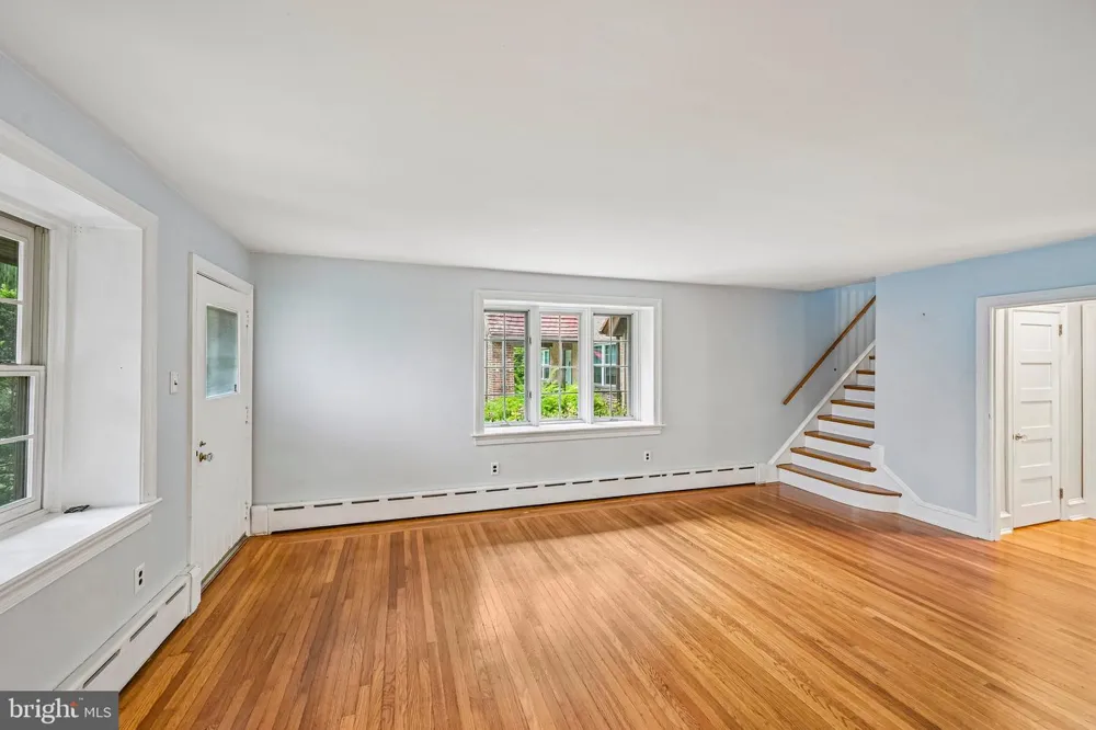 12 WINDSOR CIRCLE Springfield, PA 19064