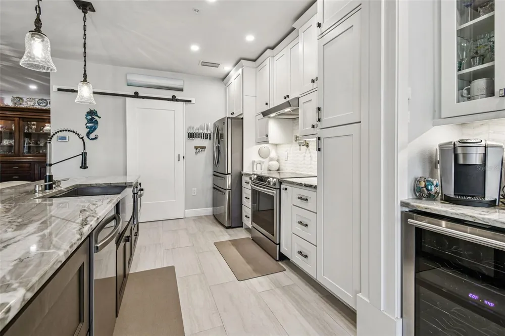 6331 SUNSET BAY CIRCLE Apollo Beach, FL 33572