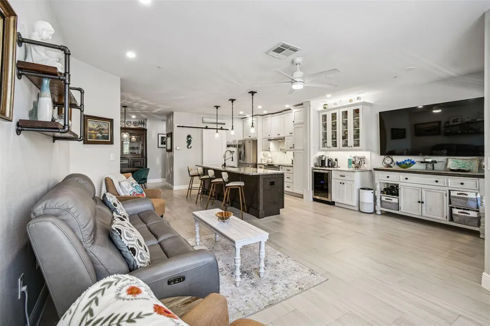 6331 SUNSET BAY CIRCLE Apollo Beach, FL 33572